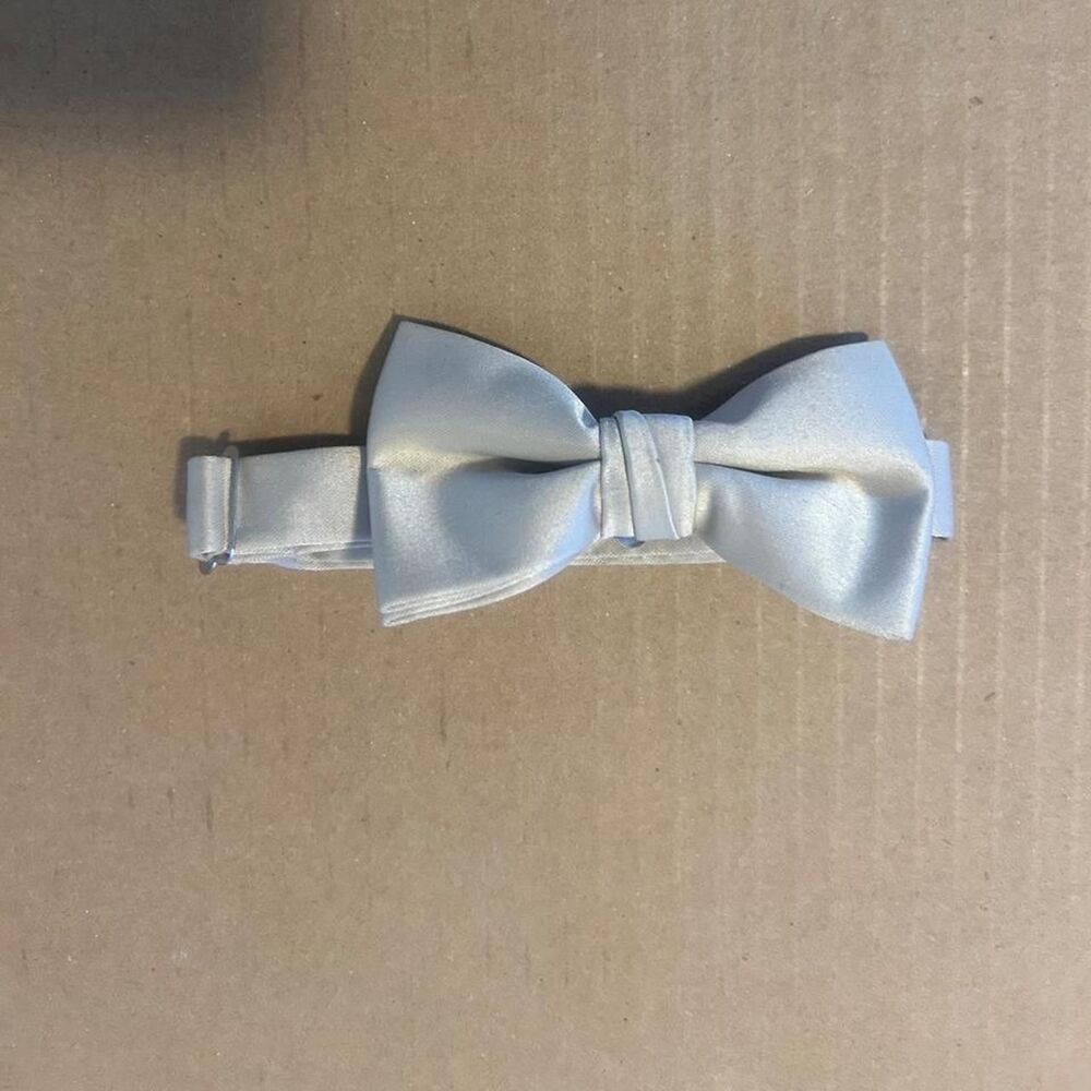 Shein Men's Silver Accessory